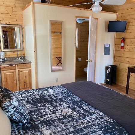 Tok Rv Village And Cabins Екстериор снимка